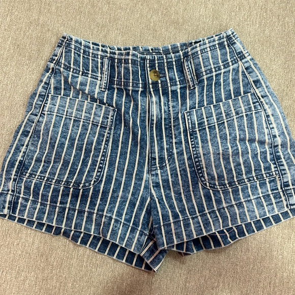 Trouser Shorts, Yellow stripes